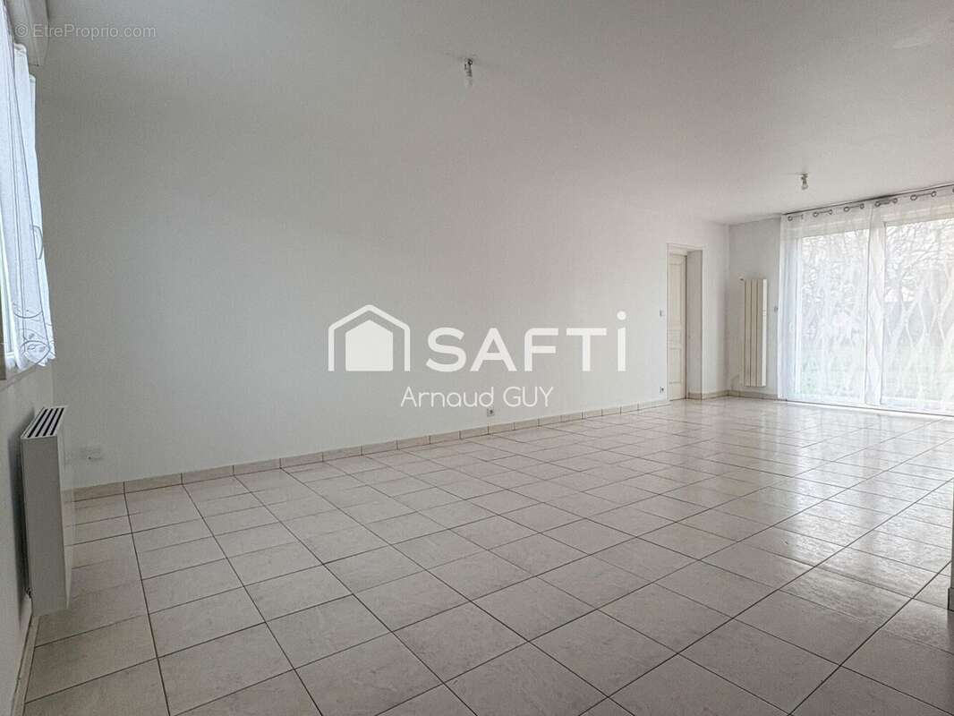 Maison 160 m² à Monhoudou  - photo 4