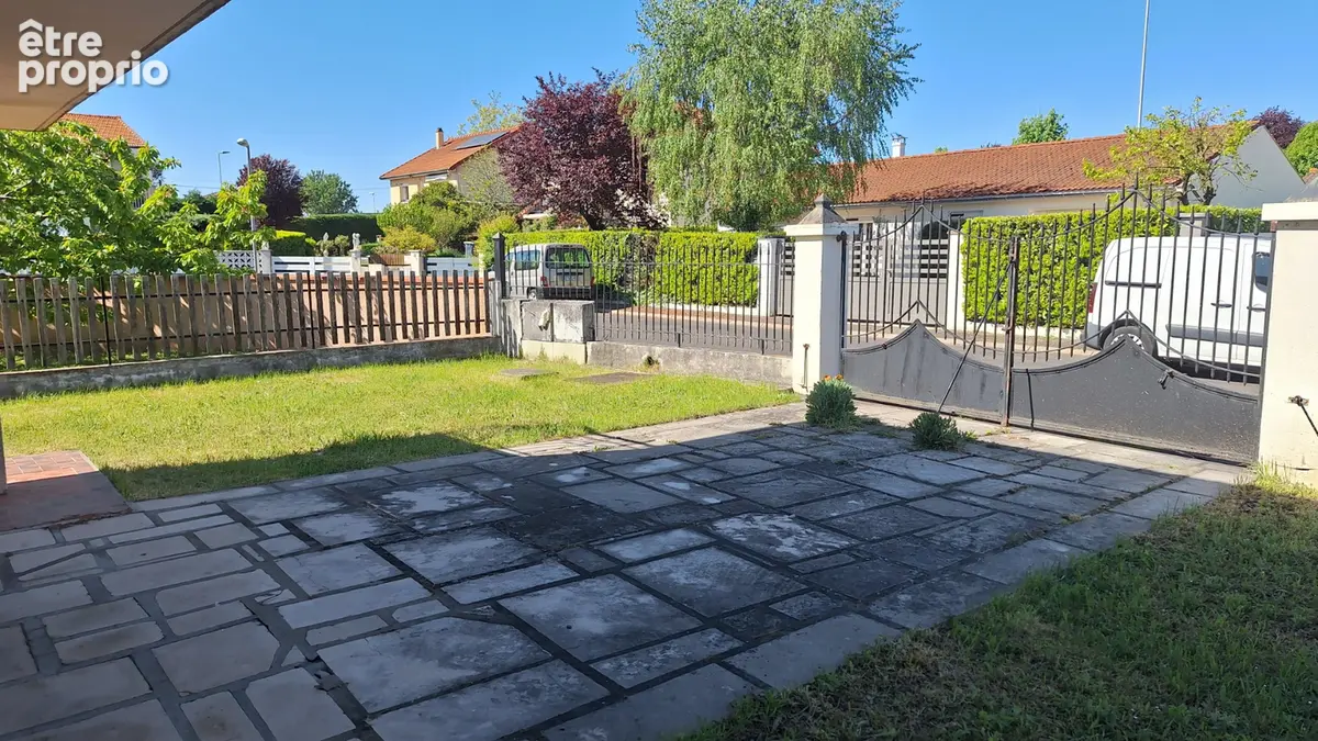 Maison Cournon D Auvergne 6 pièce(s) 146 m2 - photo 4