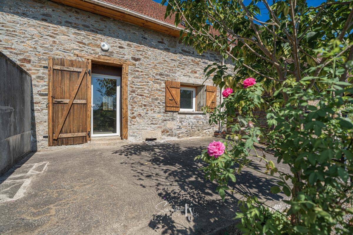 Appartement à SAINT-GERMAIN-LES-BELLES