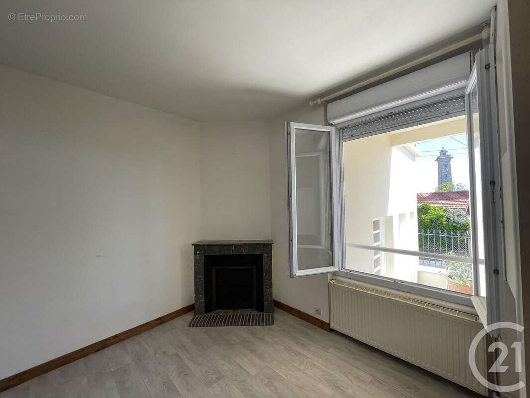 Maison à SAINT-GEORGES-DE-DIDONNE