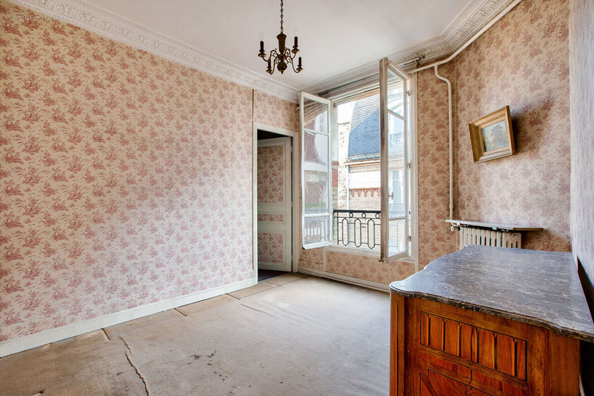 Appartement à PARIS-11E