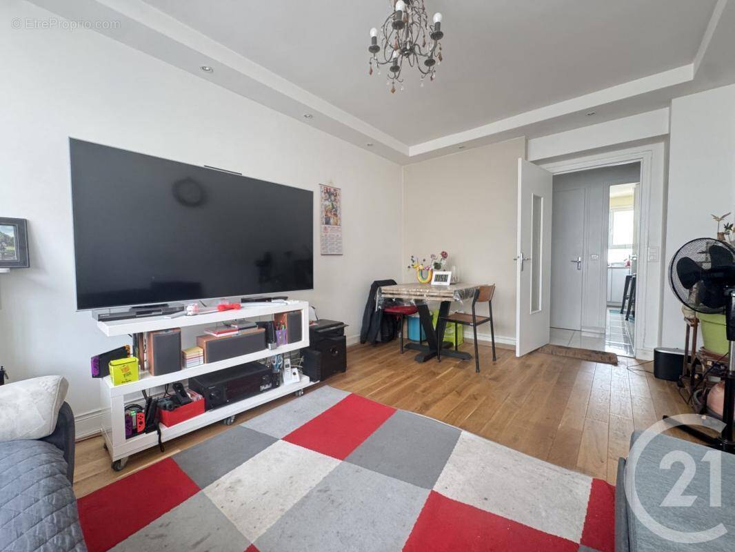 Appartement à FONTENAY-SOUS-BOIS