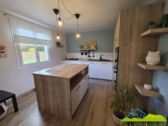 Maison à LES ANCIZES-COMPS