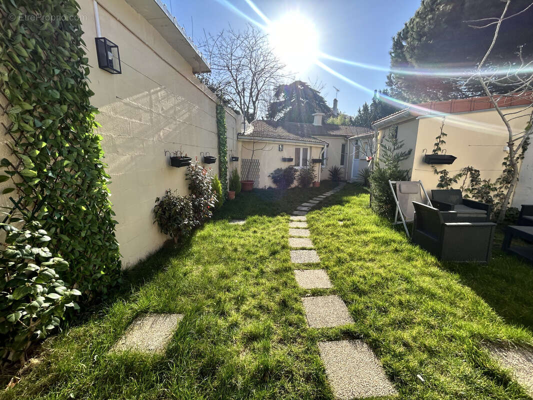 Maison à SAINT-MAUR-DES-FOSSES