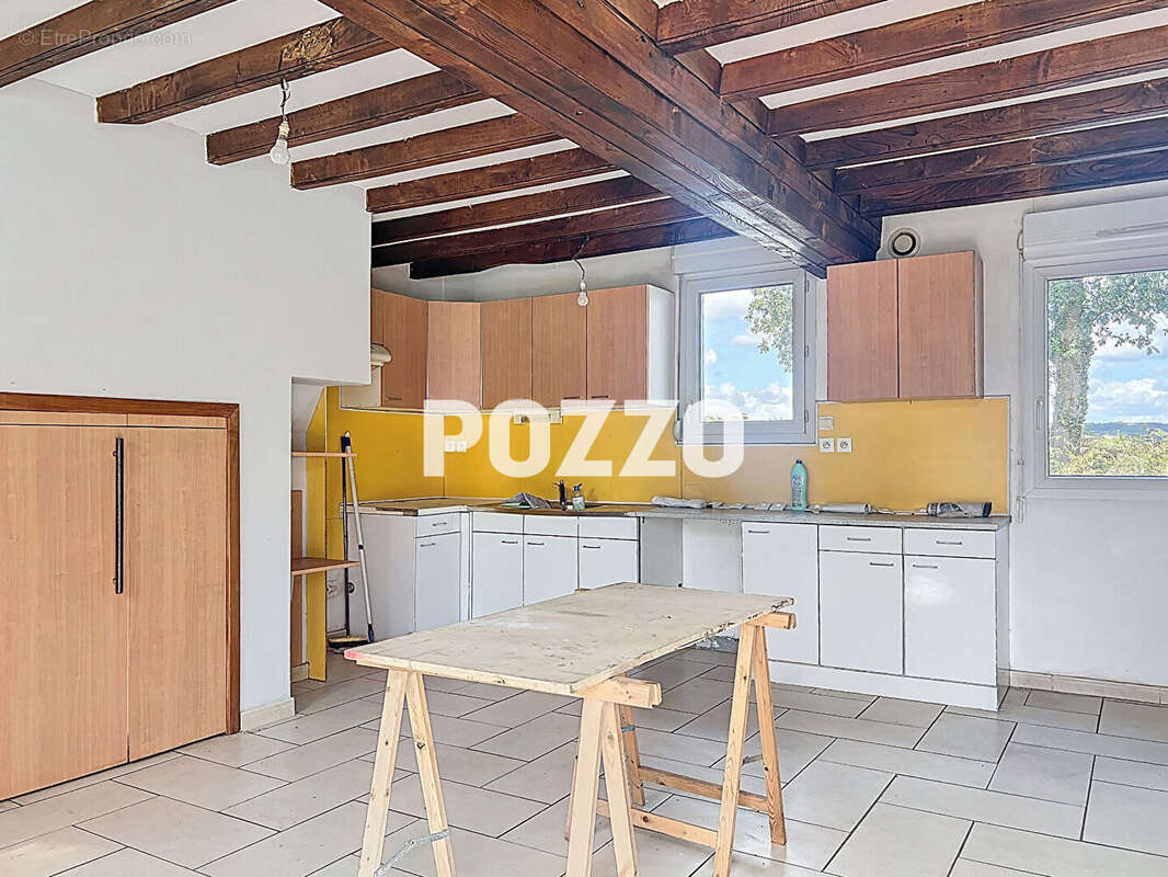 A VENDRE - Barenton - Maison 81.60 m² - Terrain - Garage - photo 2