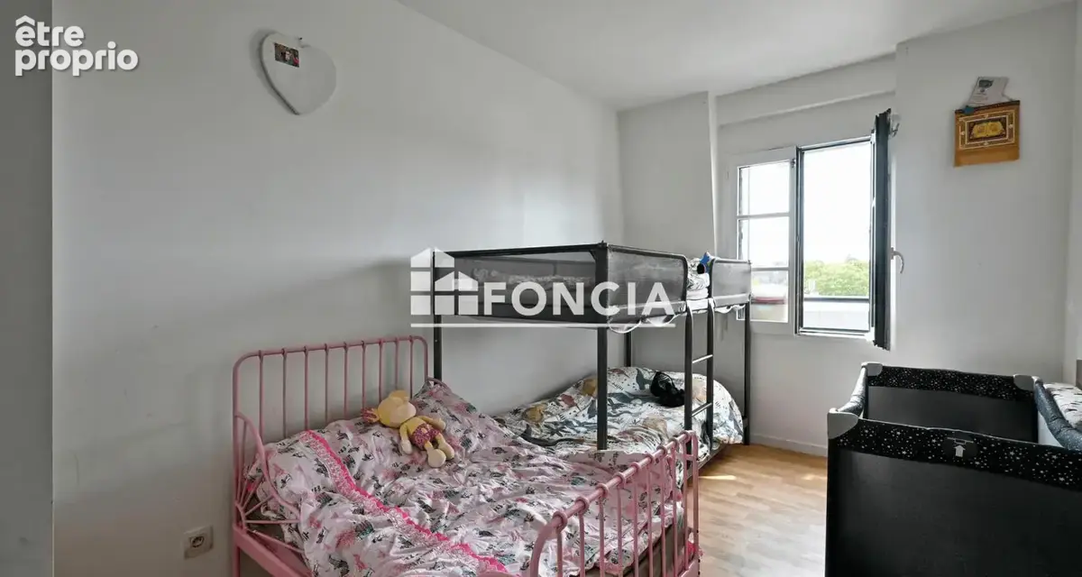 À VENDRE – Appartement 3 pièces en plein centre de Pontoise, au pied de la gare - photo 9