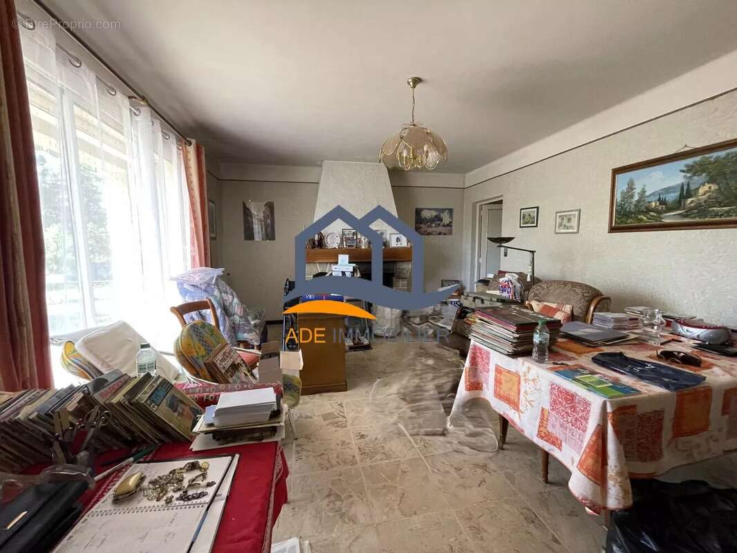 Maison à EGUILLES