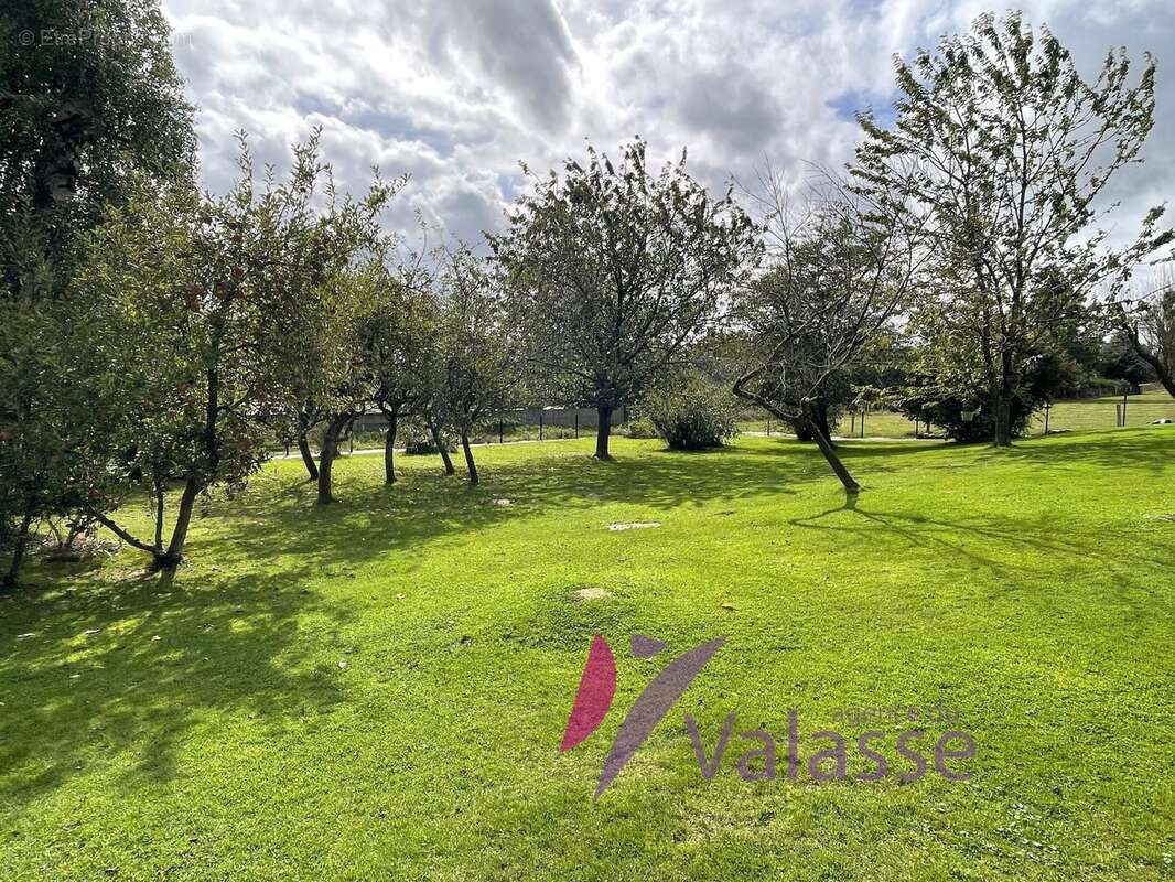 Maison à SAINT-EUSTACHE-LA-FORET