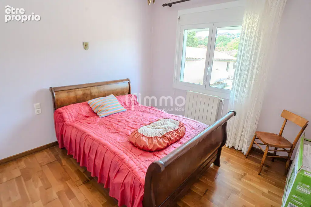 Maison de plain-pied avec jardin et grand garage - photo 5