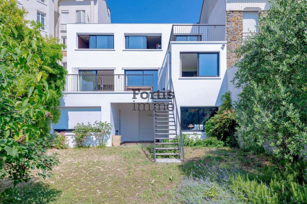 Suresnes - propriete contemporaine d'exception vue sur paris - photo 3