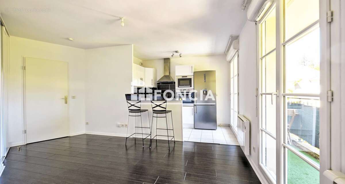 Appartement à FONTENAY-LE-FLEURY