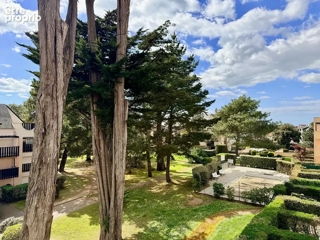 La baule - proche plage - t1 bis duplex - photo 2