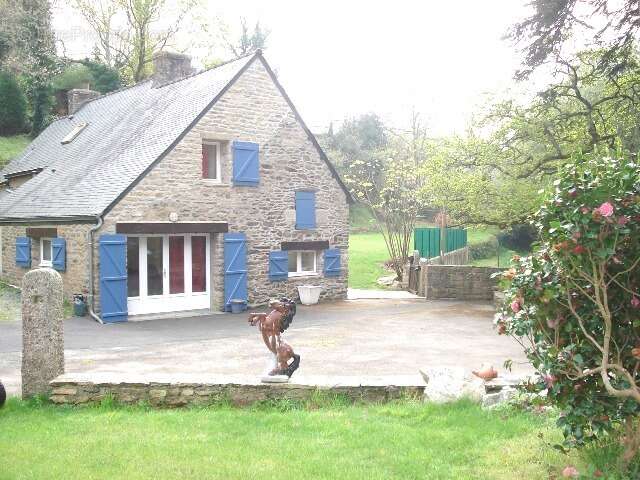 Maison à PLOUGONVELIN