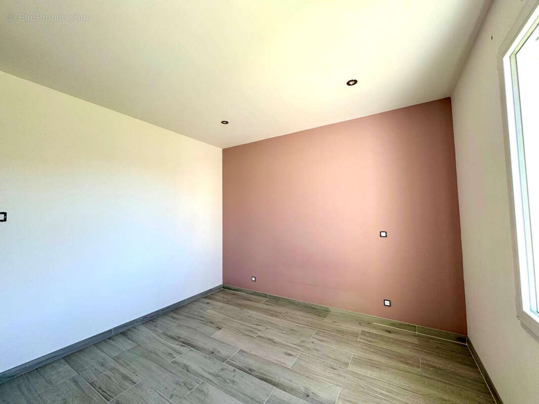 Maison à CHAILLE-LES-MARAIS