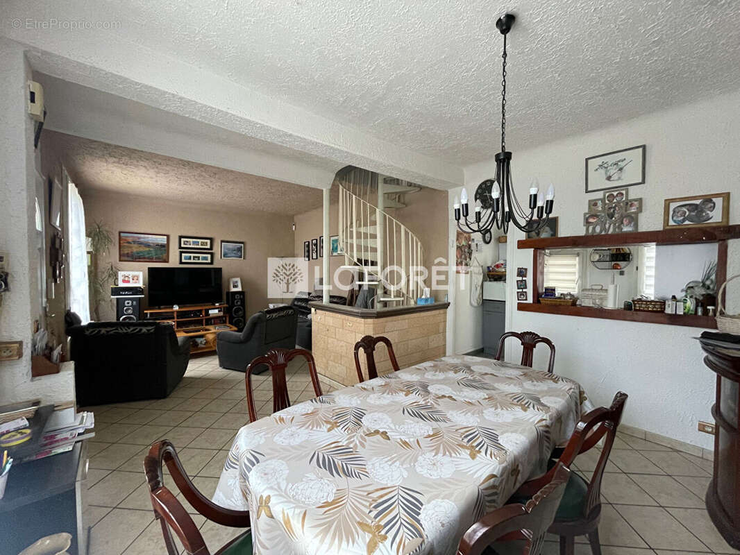 Maison à PONTAULT-COMBAULT