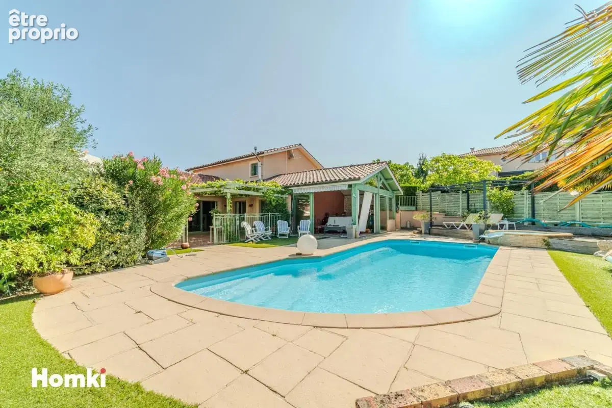 Superbe villa  de 195 m2 avec piscine - photo 4