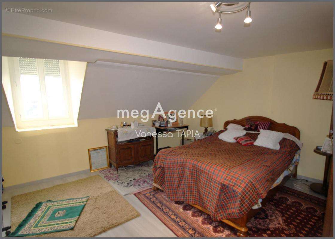 Maison à ROMILLY-SUR-SEINE