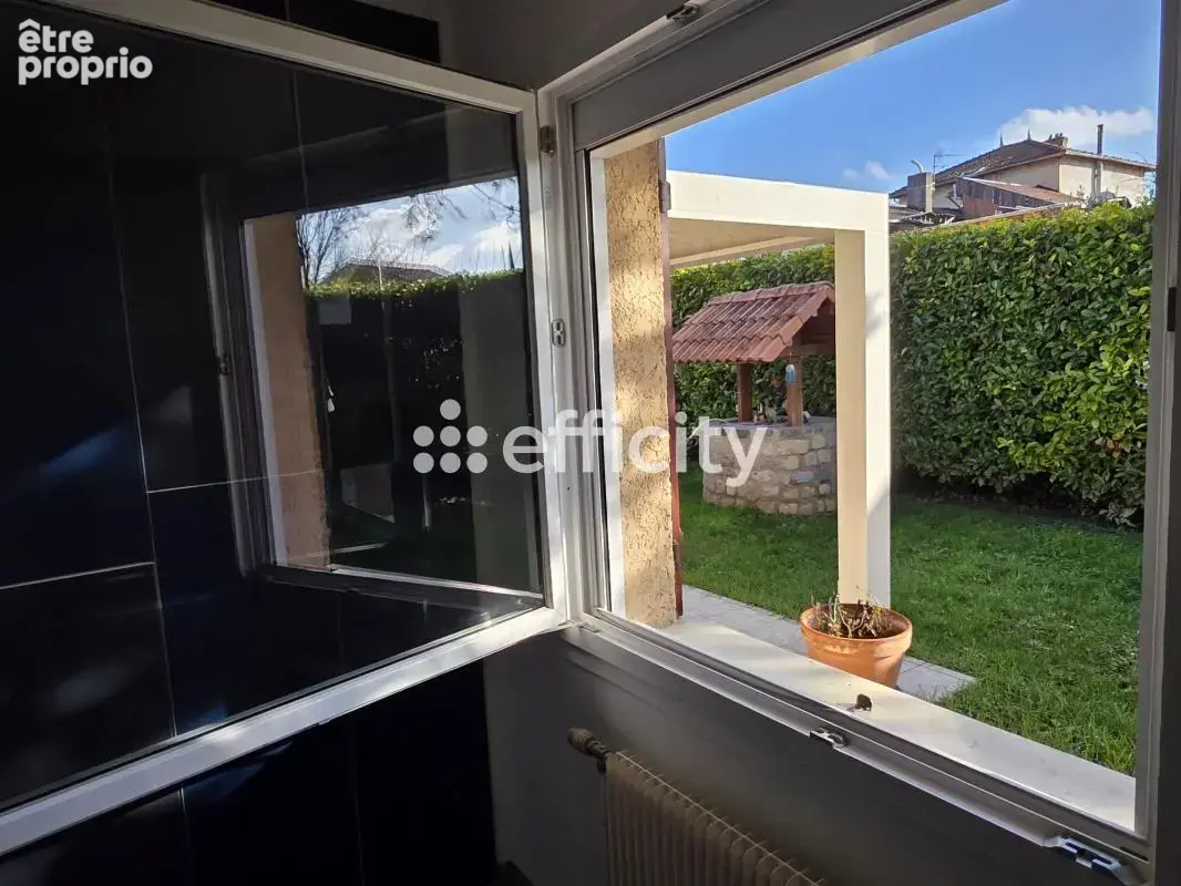 Maison 4 pièces 97 m² à vendre à Vaulx-En-Velin (69120) - photo 10