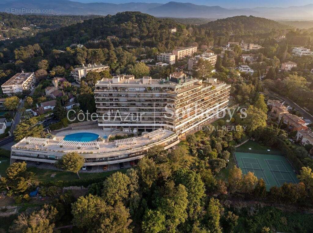 Appartement à LE CANNET