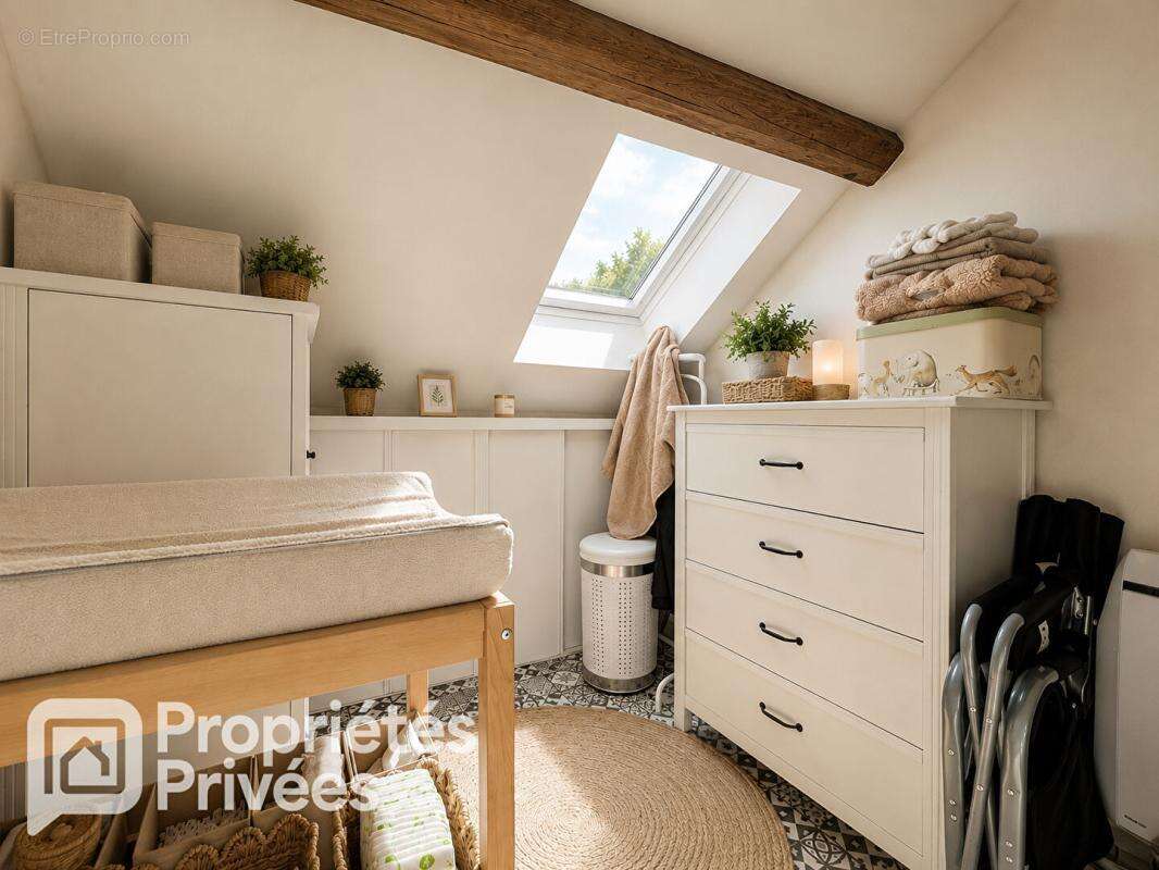 Appartement à PERON
