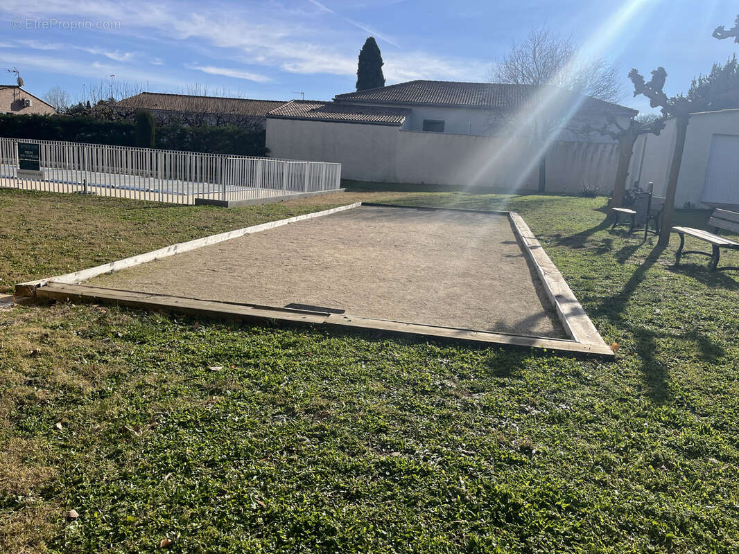 Maison à LA CALMETTE