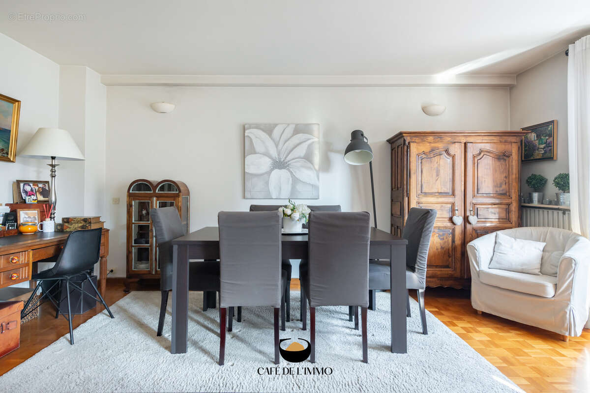 Appartement à MARSEILLE-6E