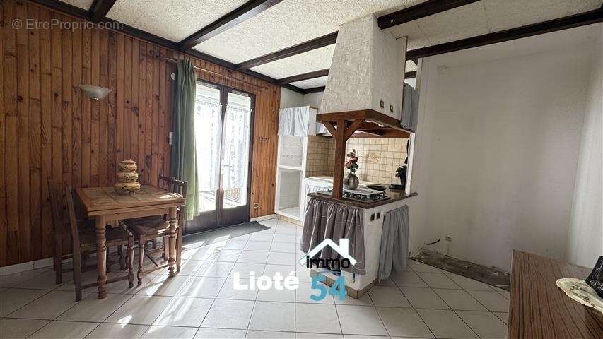 Maison à SAINT-REMIMONT