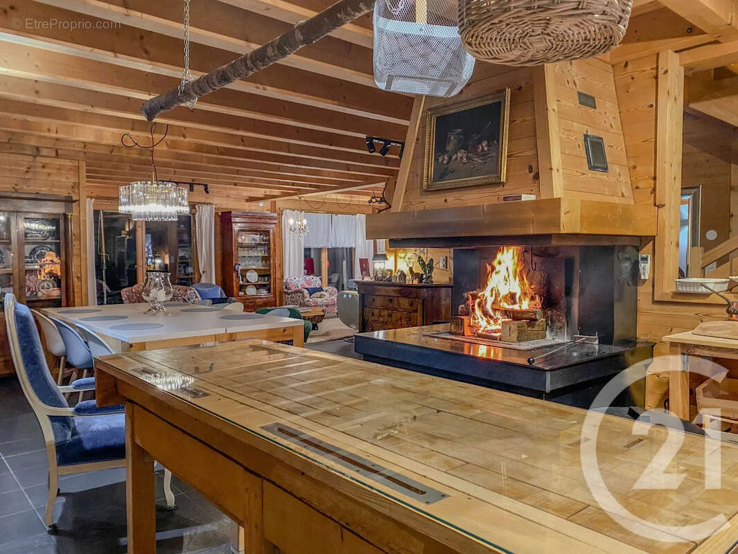 Maison à LARRINGES