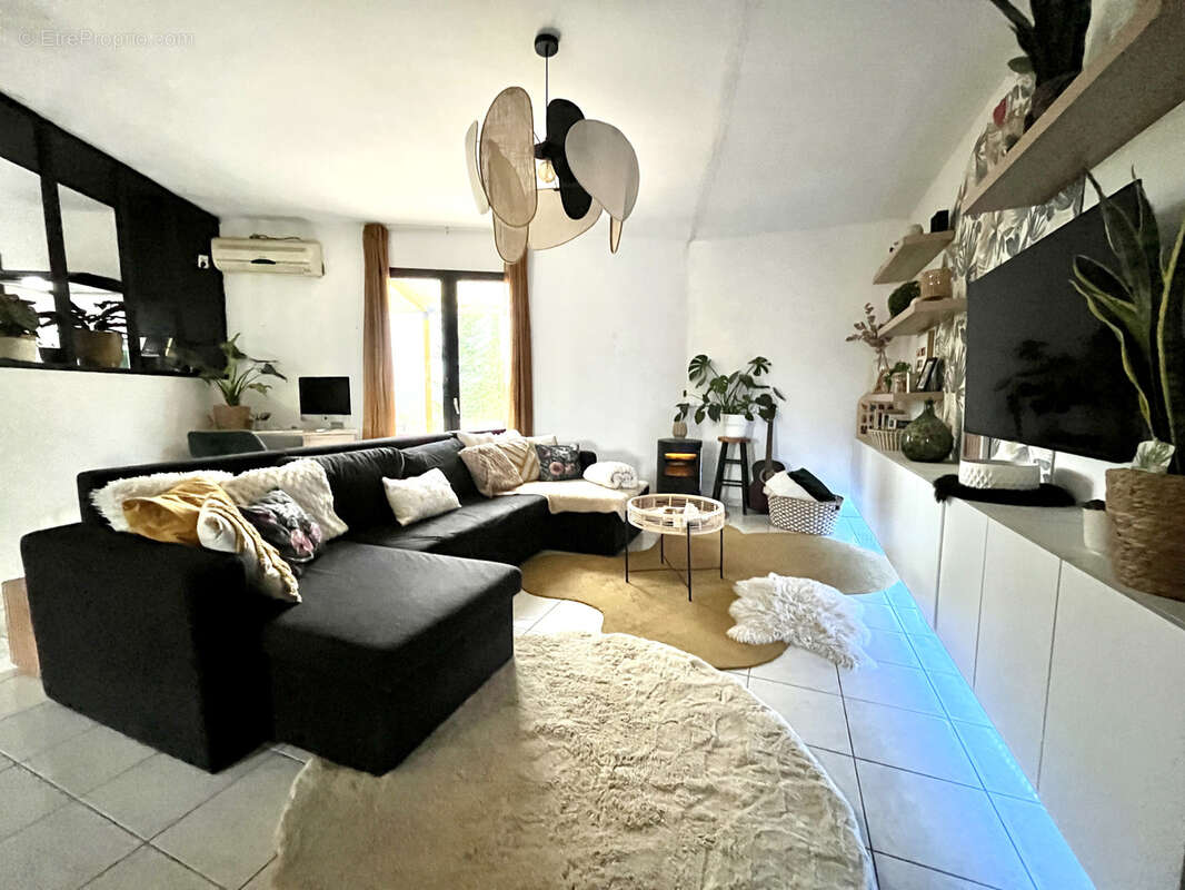 Maison à AIGUES-VIVES
