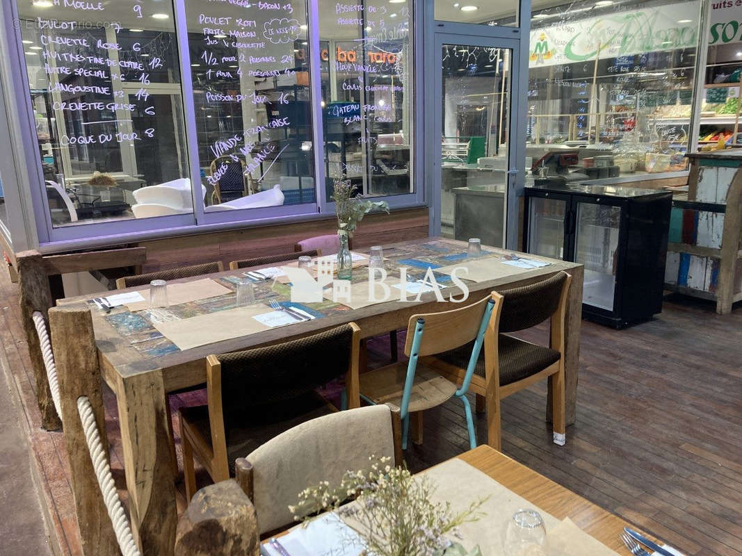 La salle - Autre à PARIS-10E