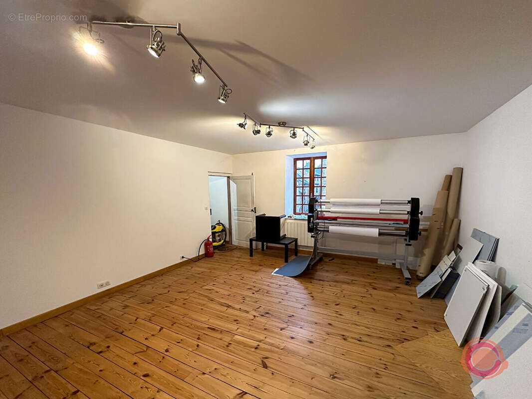 Commerce à NAUCELLE