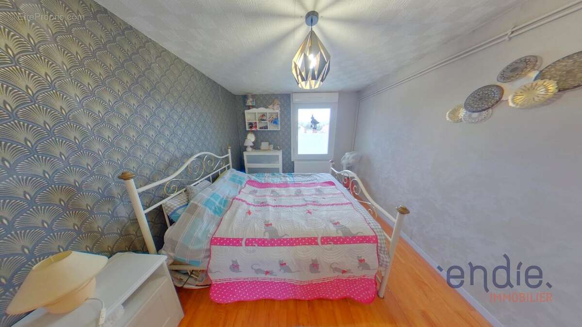 Maison à ARC-LES-GRAY