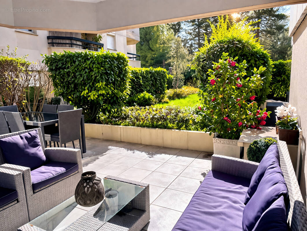 Appartement à SURESNES