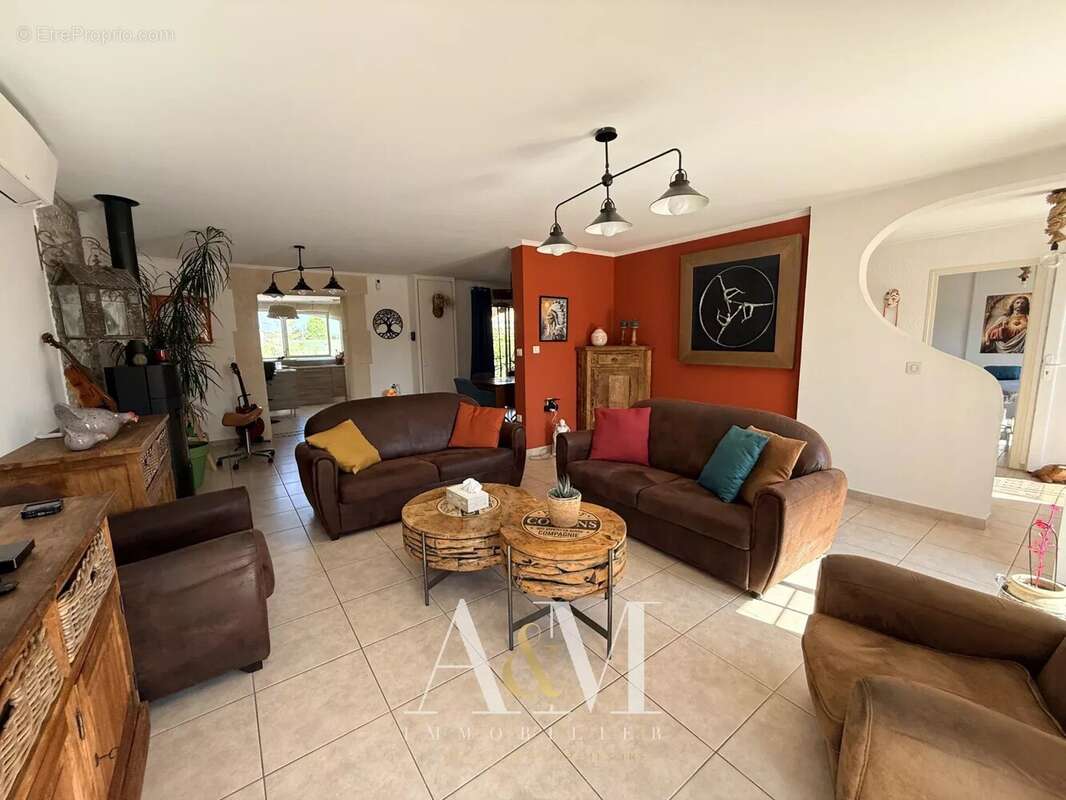 Villa T6 de 163 m² sur 576 m² - photo 8