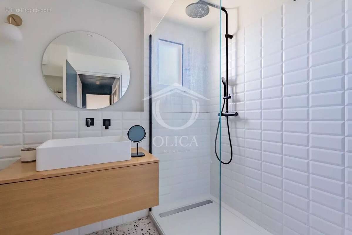 Appartement à VILLENEUVE-LOUBET