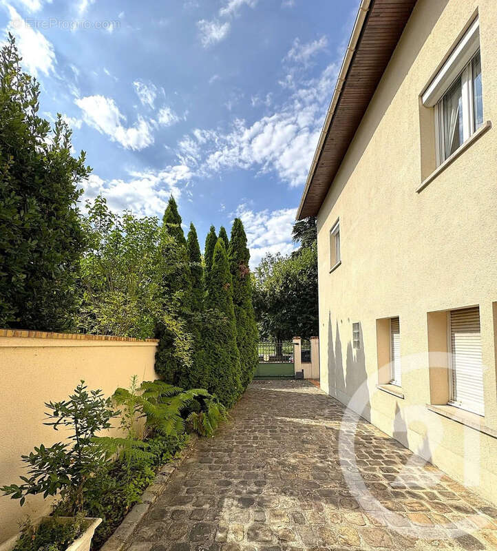 Appartement à AULNAY-SOUS-BOIS