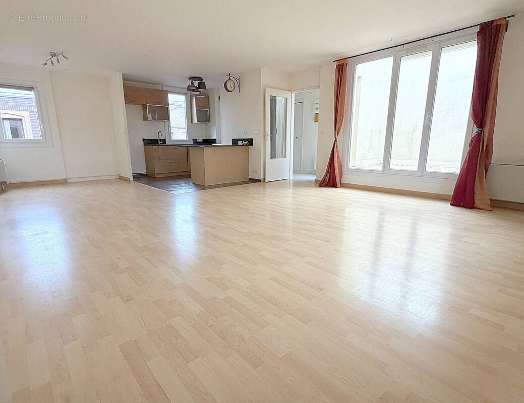 Appartement à MONTIGNY-LE-BRETONNEUX