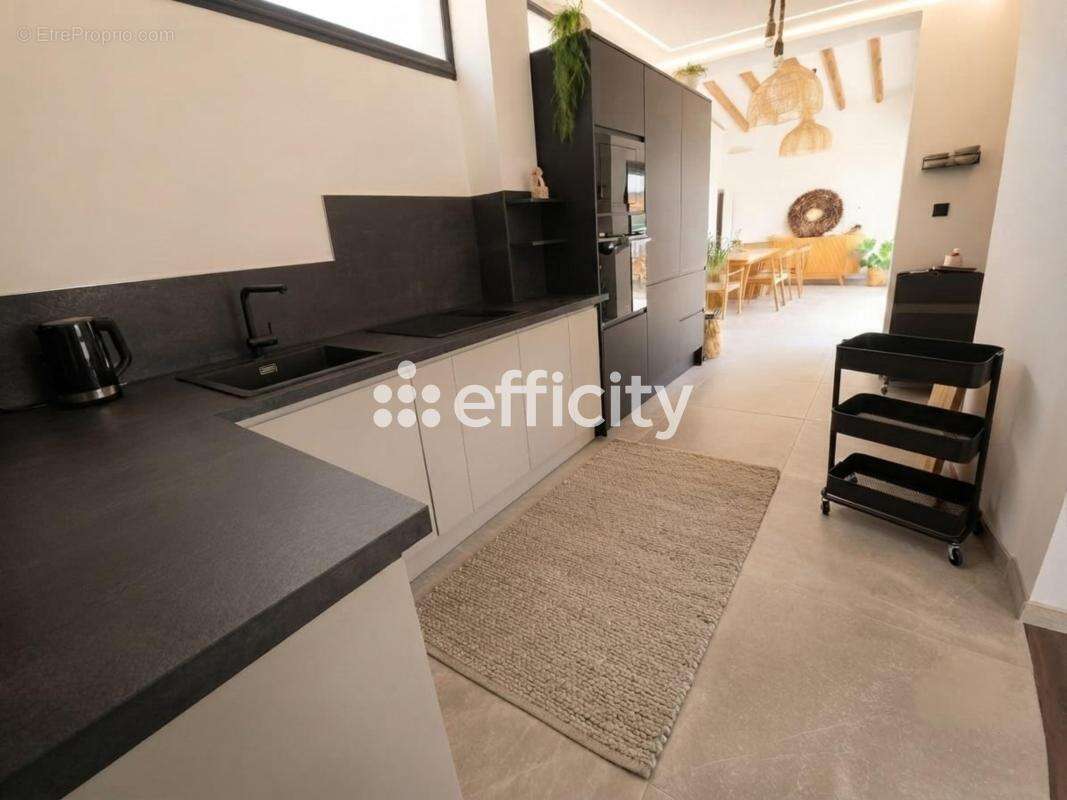Maison 120 m² à Marseille-16e  - photo 4