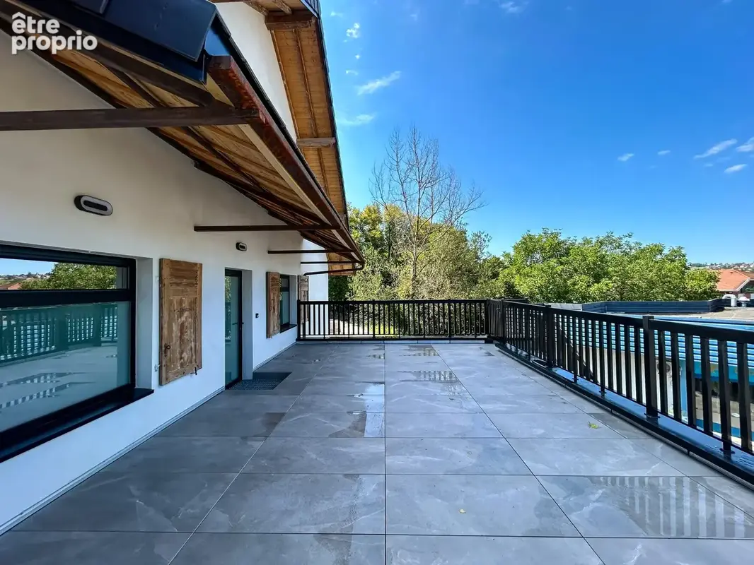 À vendre – Appartement T4 duplex traversant de charme dans une ancienne bâtisse rénovée à Viuz-en-Sallaz - photo 10