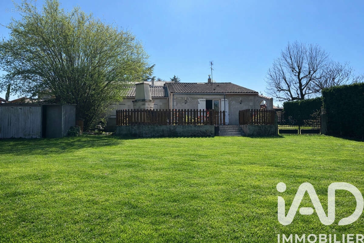Maison 154 m² à Pompignac  - photo 2