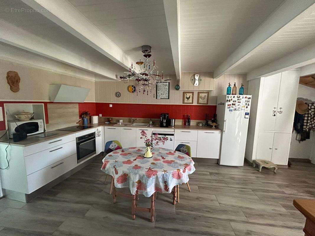 Maison à SAINT-NAZAIRE-SUR-CHARENTE