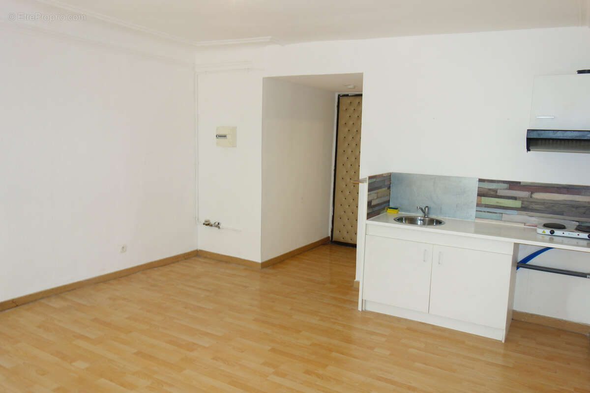 Appartement à MARSEILLE-1E