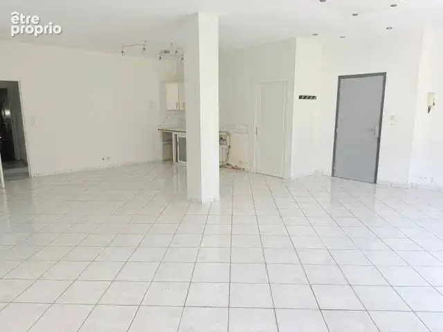 Local professionnel a vendre angers - photo 2