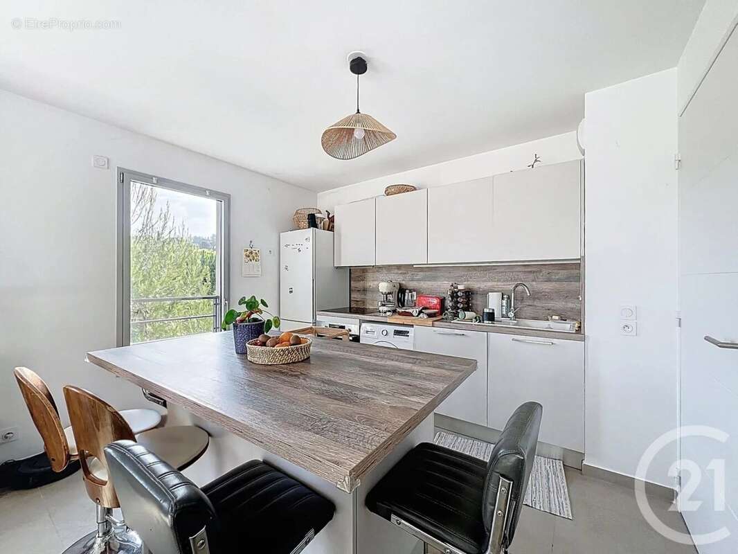 Appartement à MOUGINS