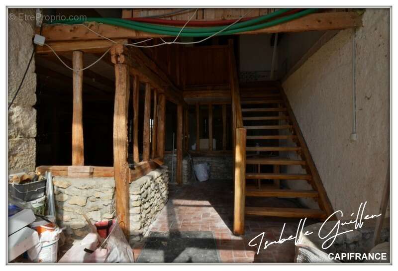 Maison à vendre 6 pièces TOUCHAY (18) - photo 8
