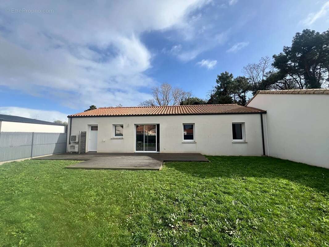 Maison à SAINT-VINCENT-SUR-JARD