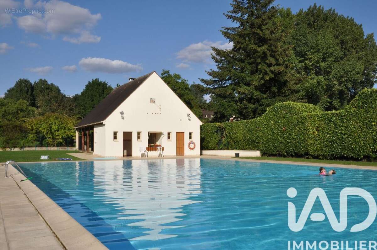 Photo 2 - Maison à CRESPIERES