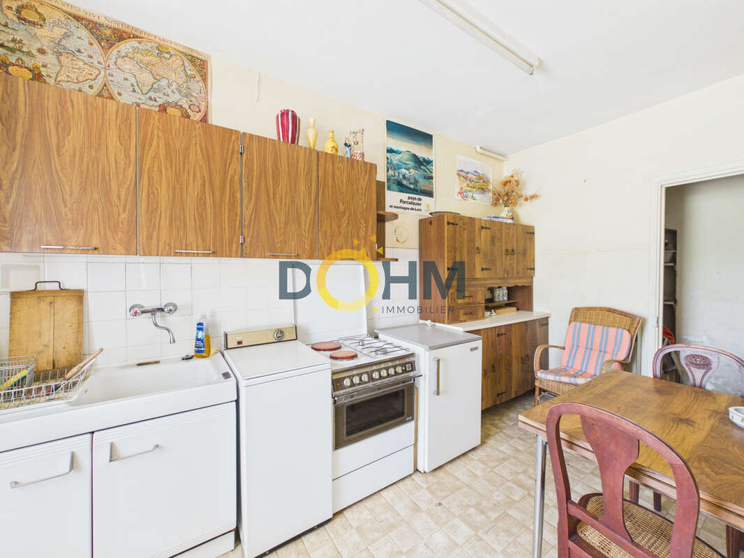 Maison de village avec grande terrasse, balcons et garage - photo 13