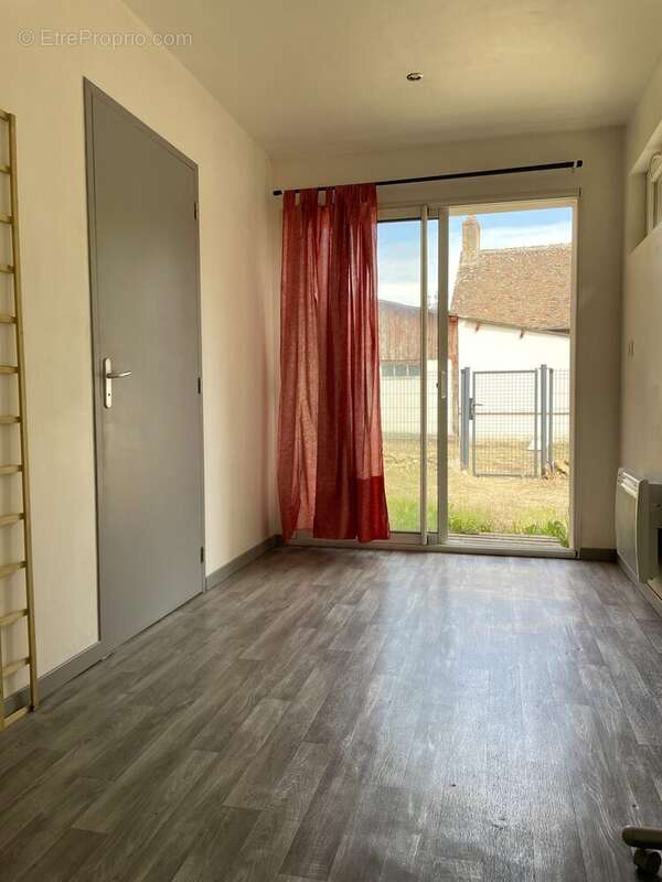 Maison 113 m² à Saint-Celerin  - photo 5