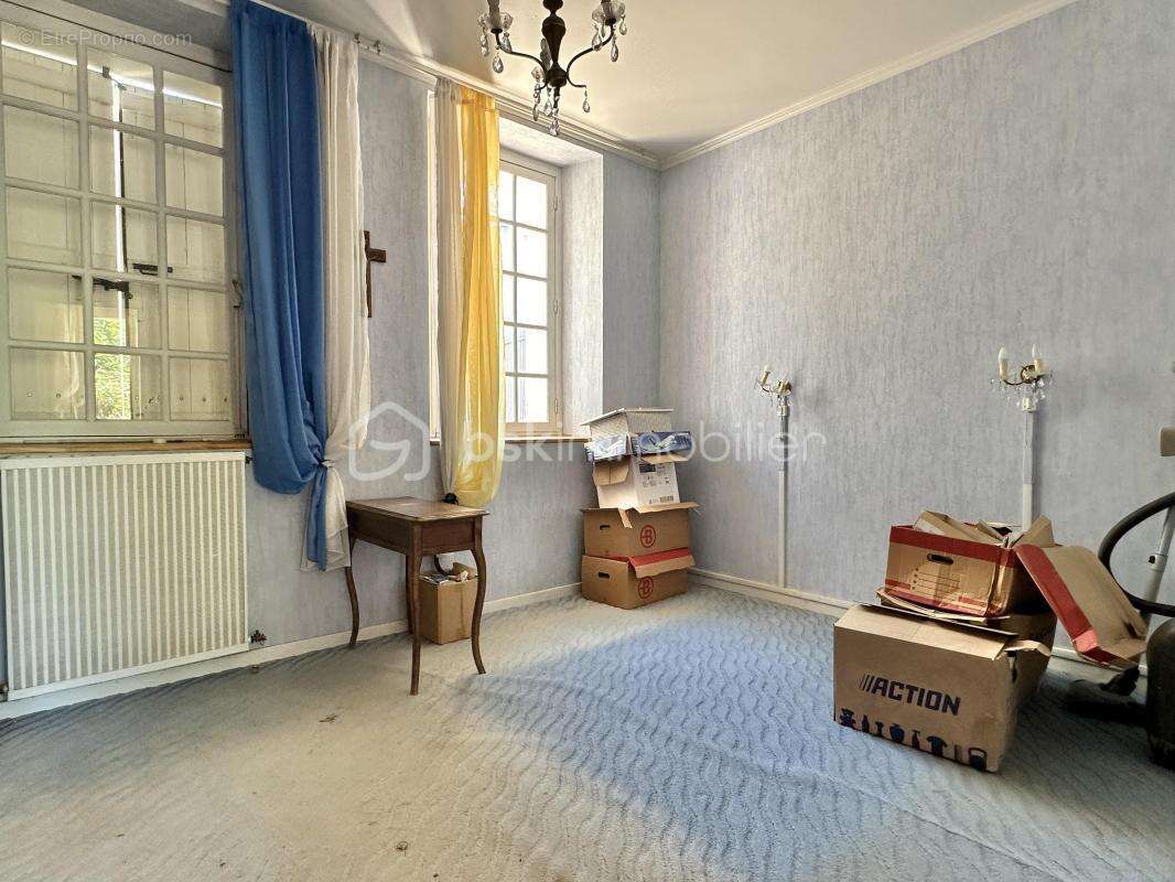 Maison à BUSSY-LE-REPOS